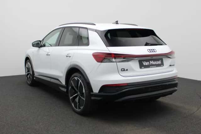 Audi Q4 e-tron (2025) thumbnail 3