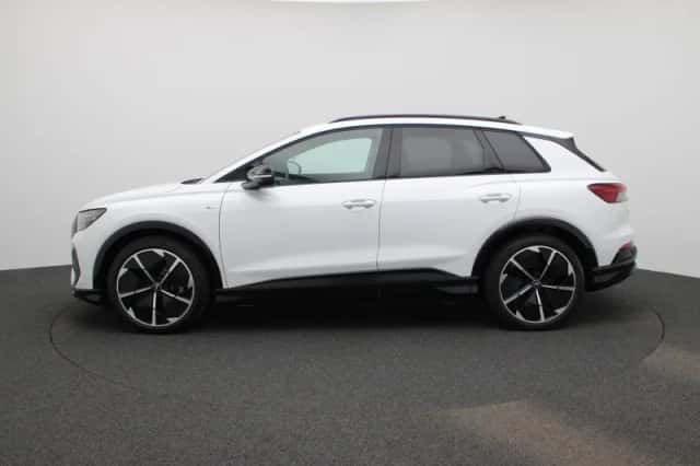 Audi Q4 e-tron (2025) thumbnail 4