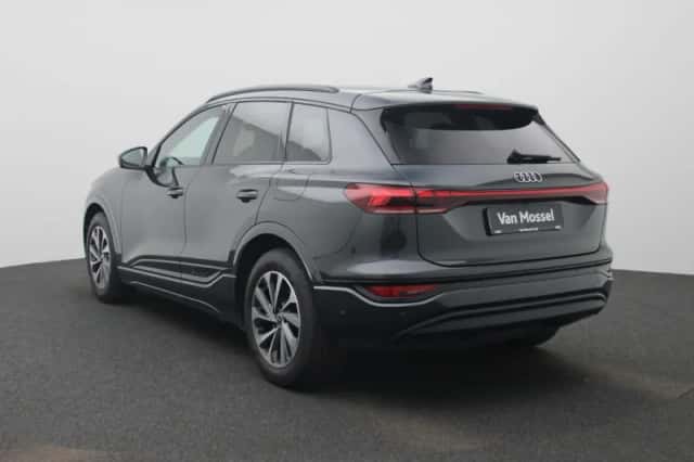 Audi Q6 e-tron (2025) thumbnail 2