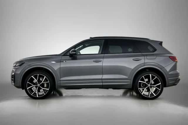 Volkswagen Touareg (2023) thumbnail 2