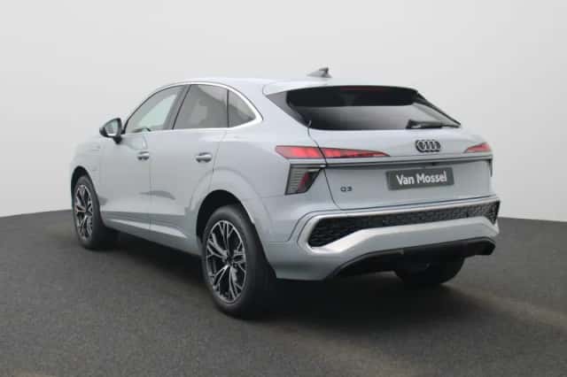 Audi Q3 (2026) thumbnail 2