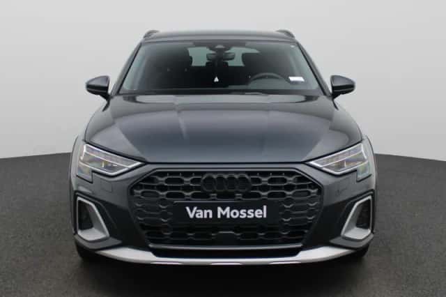 Audi A3 (2025) thumbnail 2