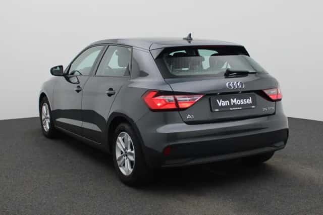 Audi A1 (2022) thumbnail 2