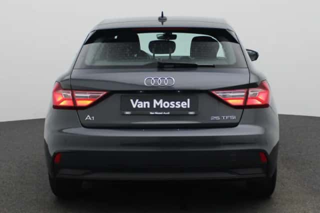 Audi A1 (2022) thumbnail 5