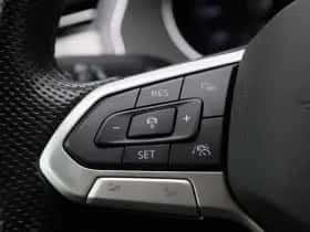 Volkswagen Passat (2022) thumbnail 18