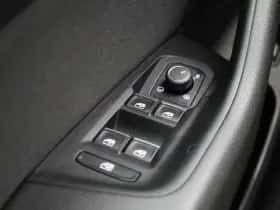 Volkswagen Passat (2022) thumbnail 32