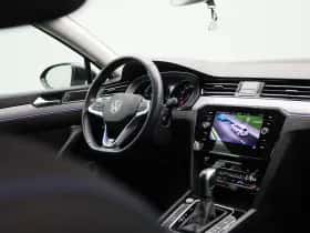 Volkswagen Passat (2022) thumbnail 37