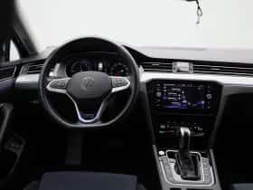 Volkswagen Passat (2022) thumbnail 7