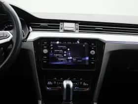 Volkswagen Passat (2022) thumbnail 9