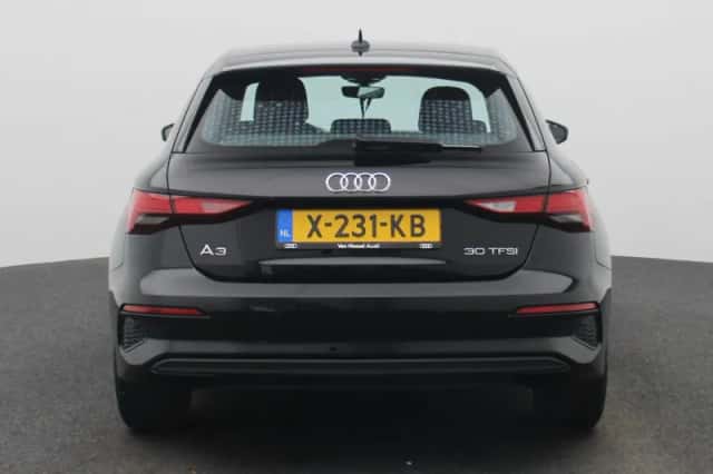 Audi A3 (2023) thumbnail 5