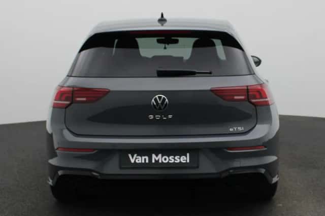 Volkswagen Golf (2025) thumbnail 5