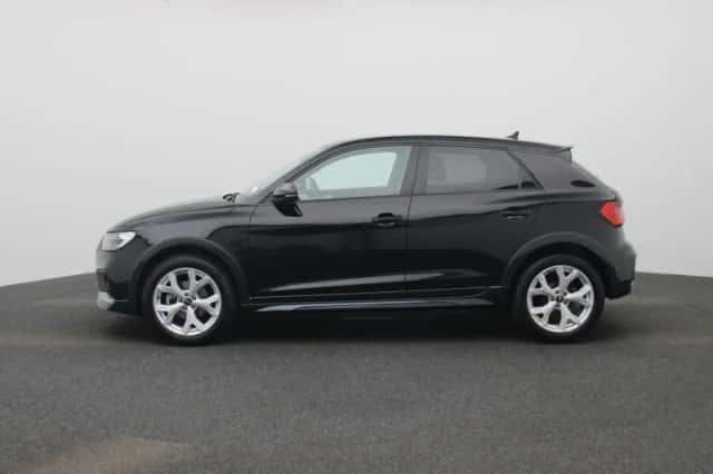 Audi A1 (2025) thumbnail 4