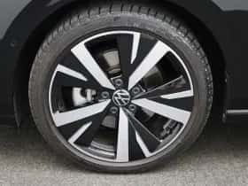 Volkswagen Golf (2025) thumbnail 12
