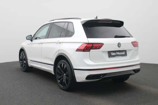 Volkswagen Tiguan (2021) thumbnail 2