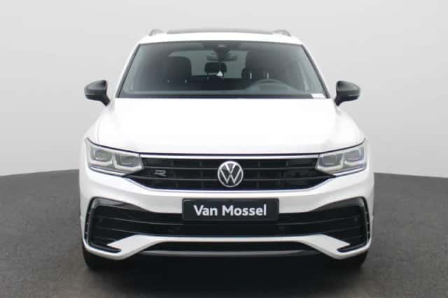 Volkswagen Tiguan (2021) thumbnail 3