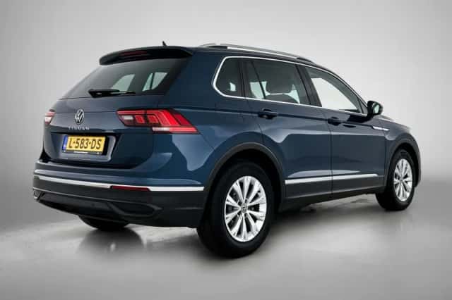 Volkswagen Tiguan (2021) thumbnail 4