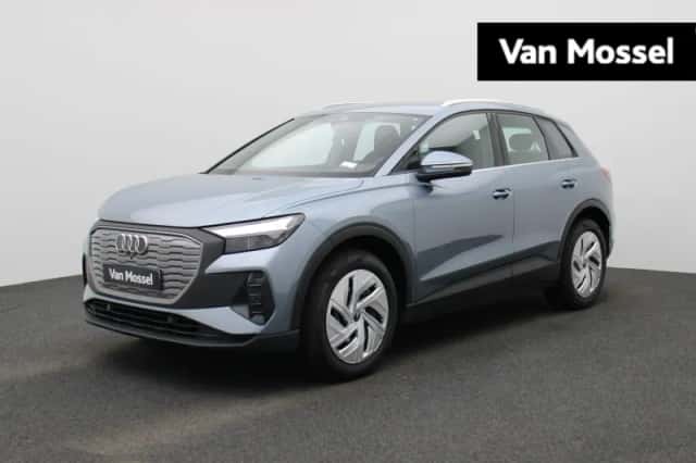 Audi Q4 e-tron (2025) thumbnail 1