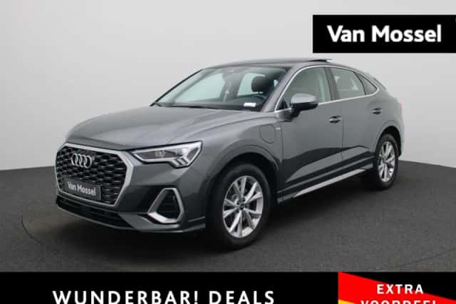 Audi Q3 (2022) thumbnail 1