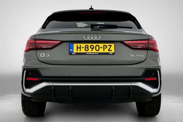 Audi Q3 (2020) thumbnail 3