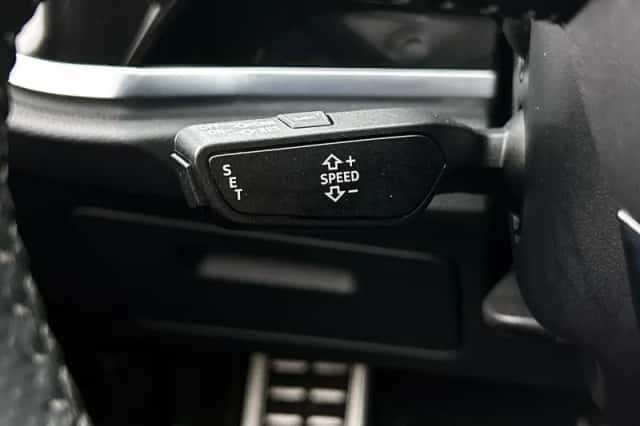 Audi Q3 (2020) thumbnail 6