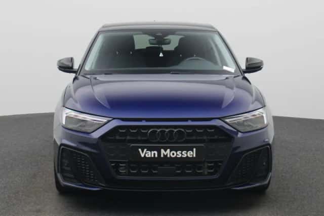 Audi A1 (2025) thumbnail 3