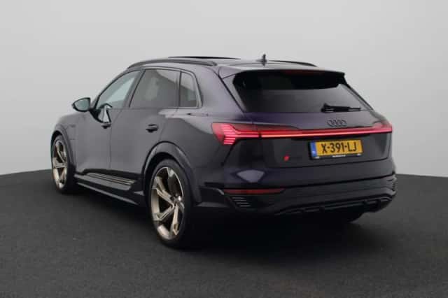 Audi Q8 e-tron (2024) thumbnail 2