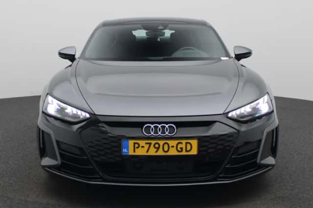 Audi e-tron GT (2022) thumbnail 2