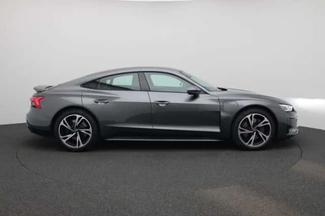 Audi e-tron GT (2022) thumbnail 6