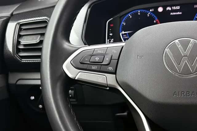 Volkswagen T-Cross (2024) thumbnail 6