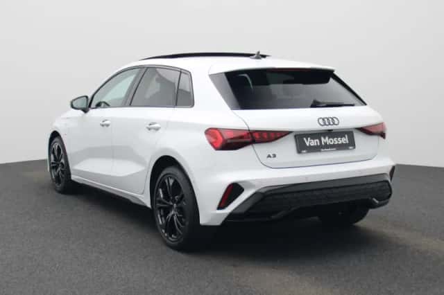 Audi A3 (2025) thumbnail 2