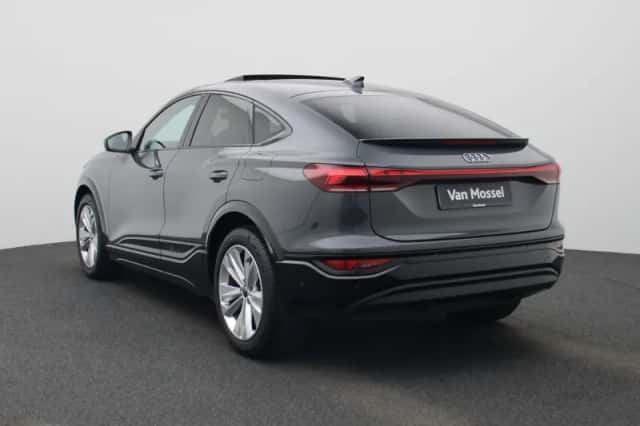 Audi Q6 e-tron (2025) thumbnail 2