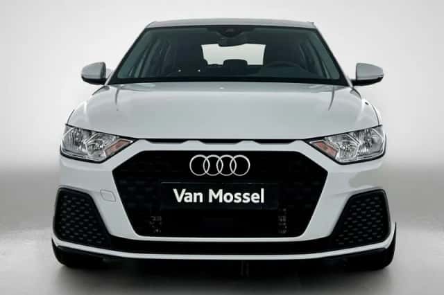 Audi A1 (2024) thumbnail 2