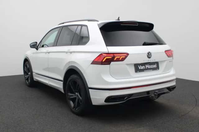 Volkswagen Tiguan (2021) thumbnail 2