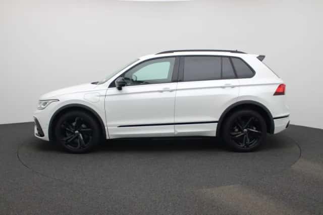 Volkswagen Tiguan (2021) thumbnail 4