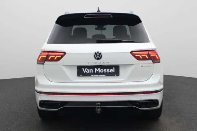 Volkswagen Tiguan (2021) thumbnail 5