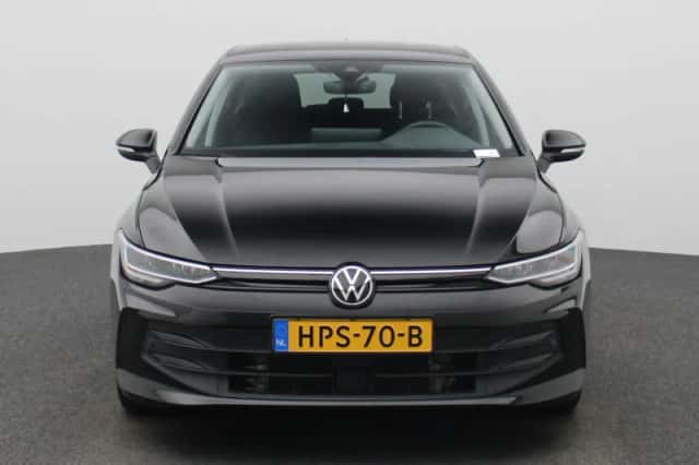 Volkswagen Golf (2025) thumbnail 3