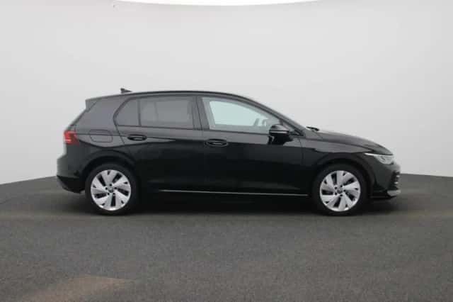 Volkswagen Golf (2025) thumbnail 6