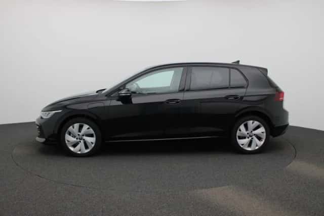Volkswagen Golf (2025) thumbnail 4