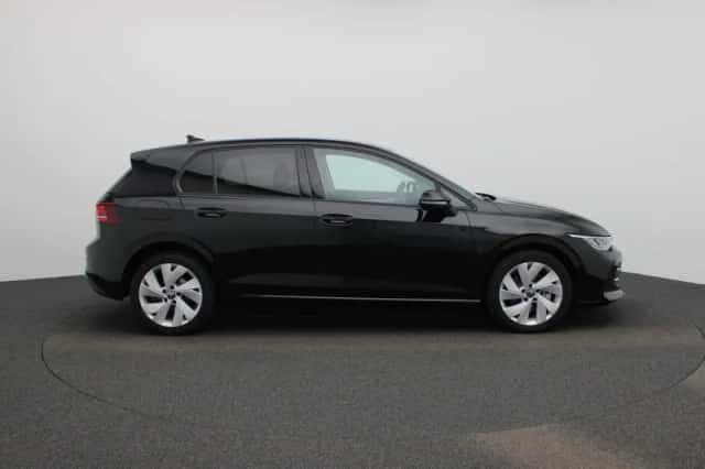Volkswagen Golf (2025) thumbnail 6