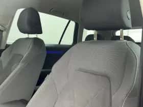 Volkswagen Golf (2023) thumbnail 8