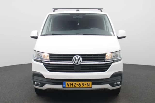 Volkswagen Transporter (2021) thumbnail 3