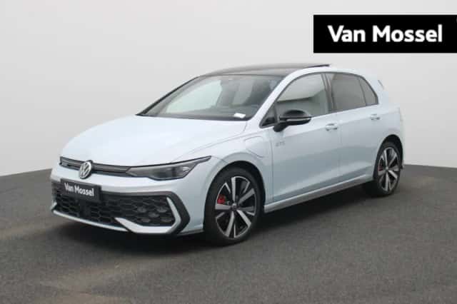 Volkswagen Golf (2025) thumbnail 1