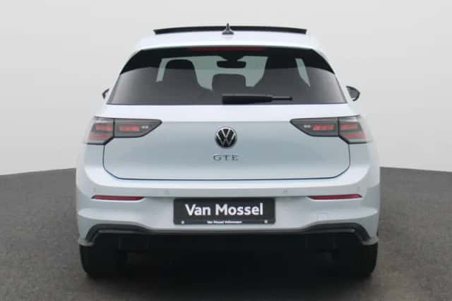 Volkswagen Golf (2025) thumbnail 5