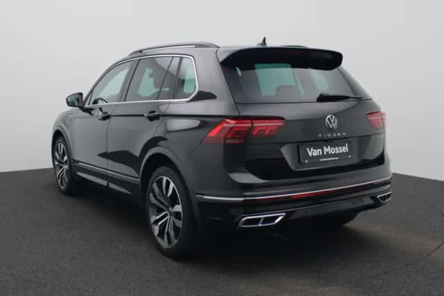 Volkswagen Tiguan (2022) thumbnail 2
