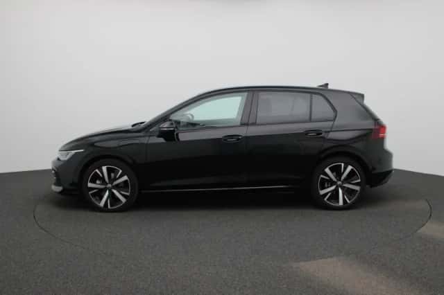 Volkswagen Golf (2025) thumbnail 4