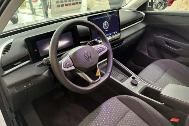 Volkswagen T-Roc (2026) thumbnail 5