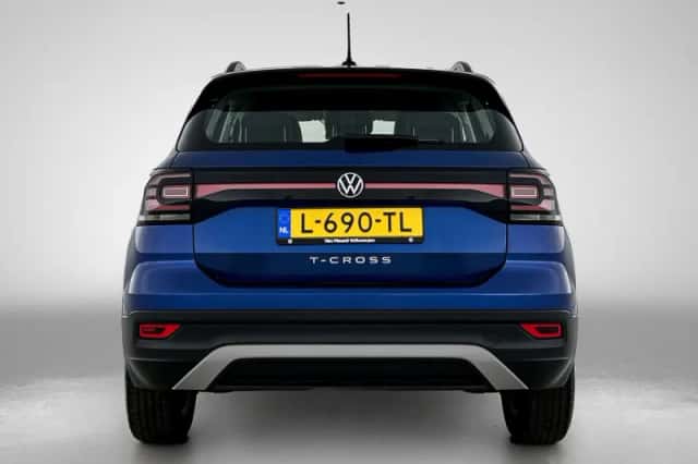 Volkswagen T-Cross (2021) thumbnail 3
