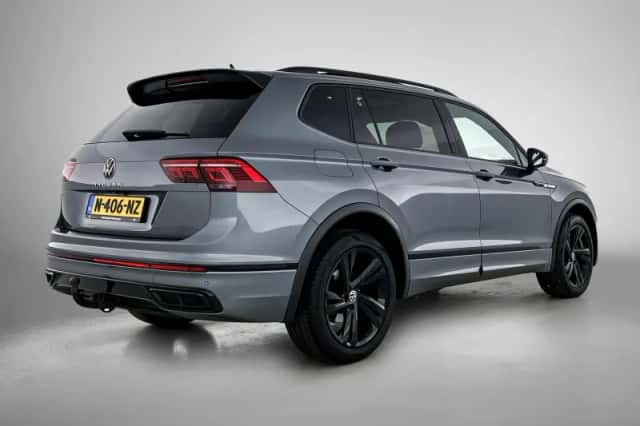Volkswagen Tiguan (2021) thumbnail 4