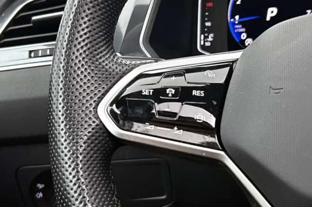 Volkswagen Tiguan (2021) thumbnail 6