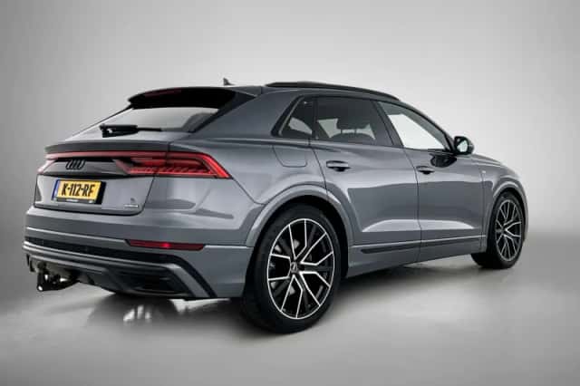 Audi Q8 (2021) thumbnail 3